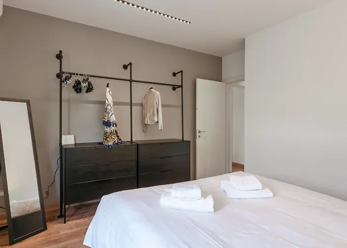 Emerald - Regarda Travel * Μπαρντολίνο