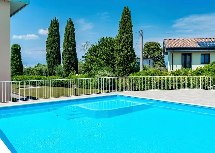 Emerald - Regarda Travel * Μπαρντολίνο